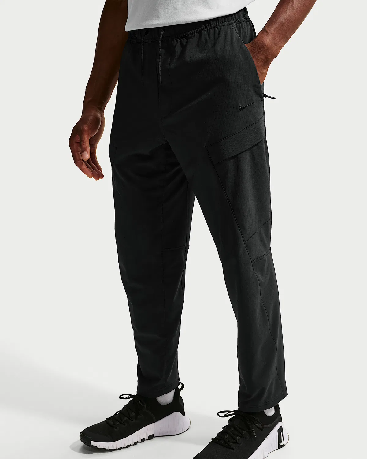 Мужские карго-штаны Nike Unlimited Dri-FIT Versatile, Black/Black/Black — фото 2