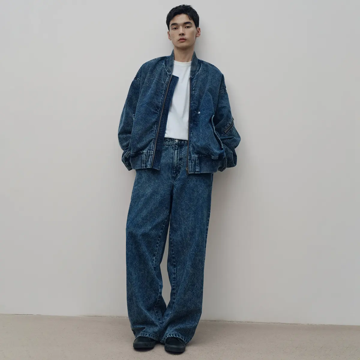 Мужские джинсы, средний размер, умеренно выстиранные GAP, medium washed — фото 4