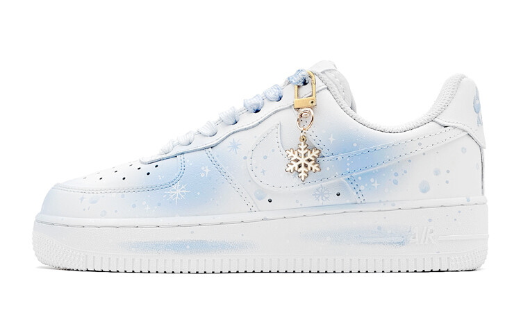 

Женские кроссовки для скейтбординга Nike Air Force 1, Light Blue