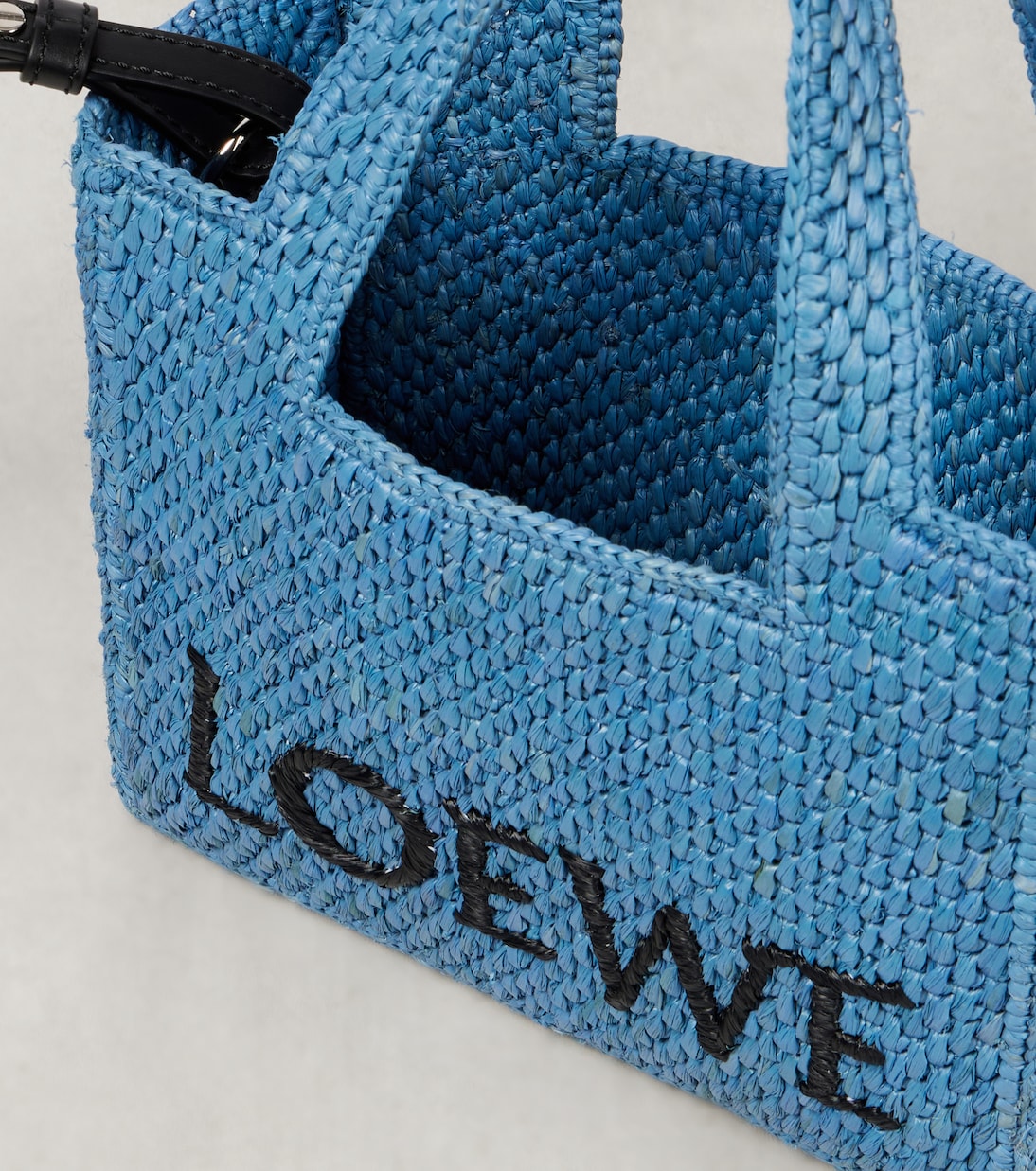 Плетеная сумка Paula's Ibiza Mini Logo Loewe, светло-синий — фото 3