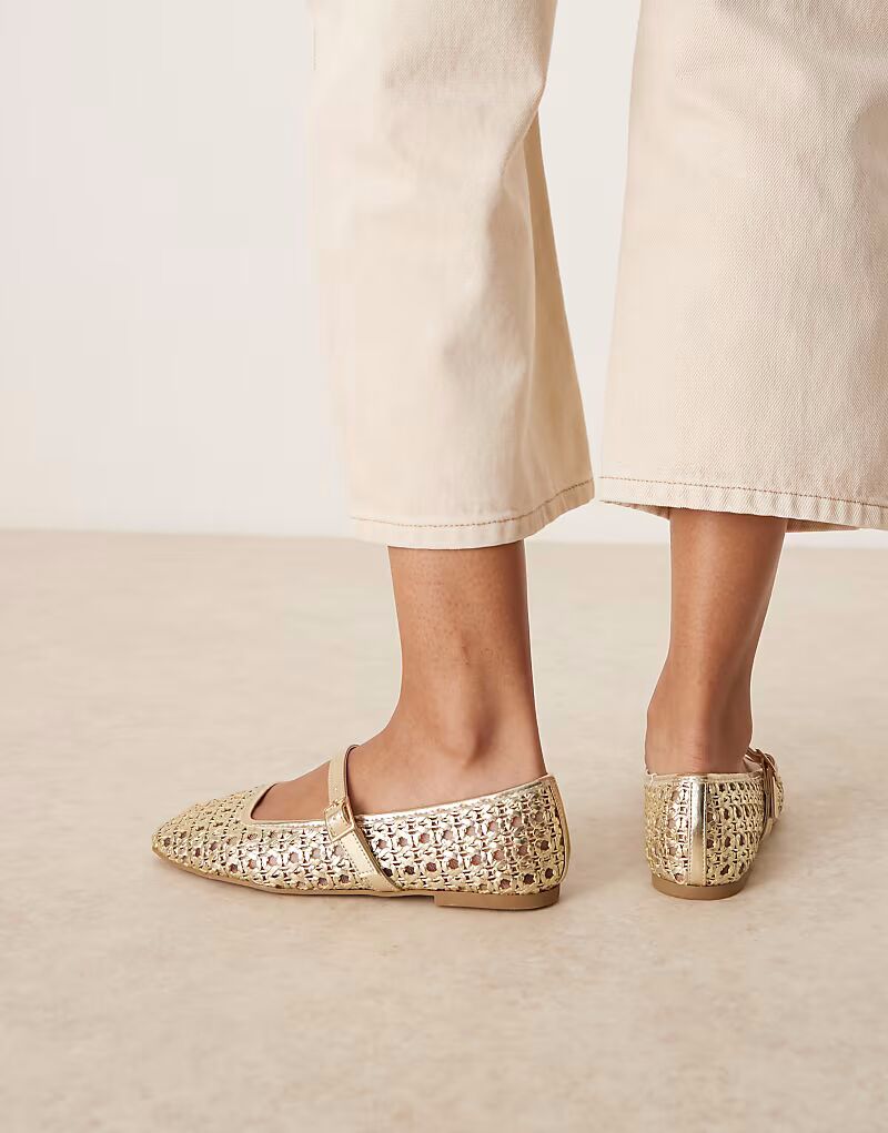 ASOS DESIGN Wide Fit Lottie балетки Мэри Джейн из золотого плетения — фото 4