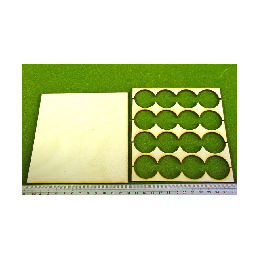 

Поднос для рангов – форма 4x4, круглые основания 30 мм, Miniature Movement Trays - Rank (Litko Aerosystems)