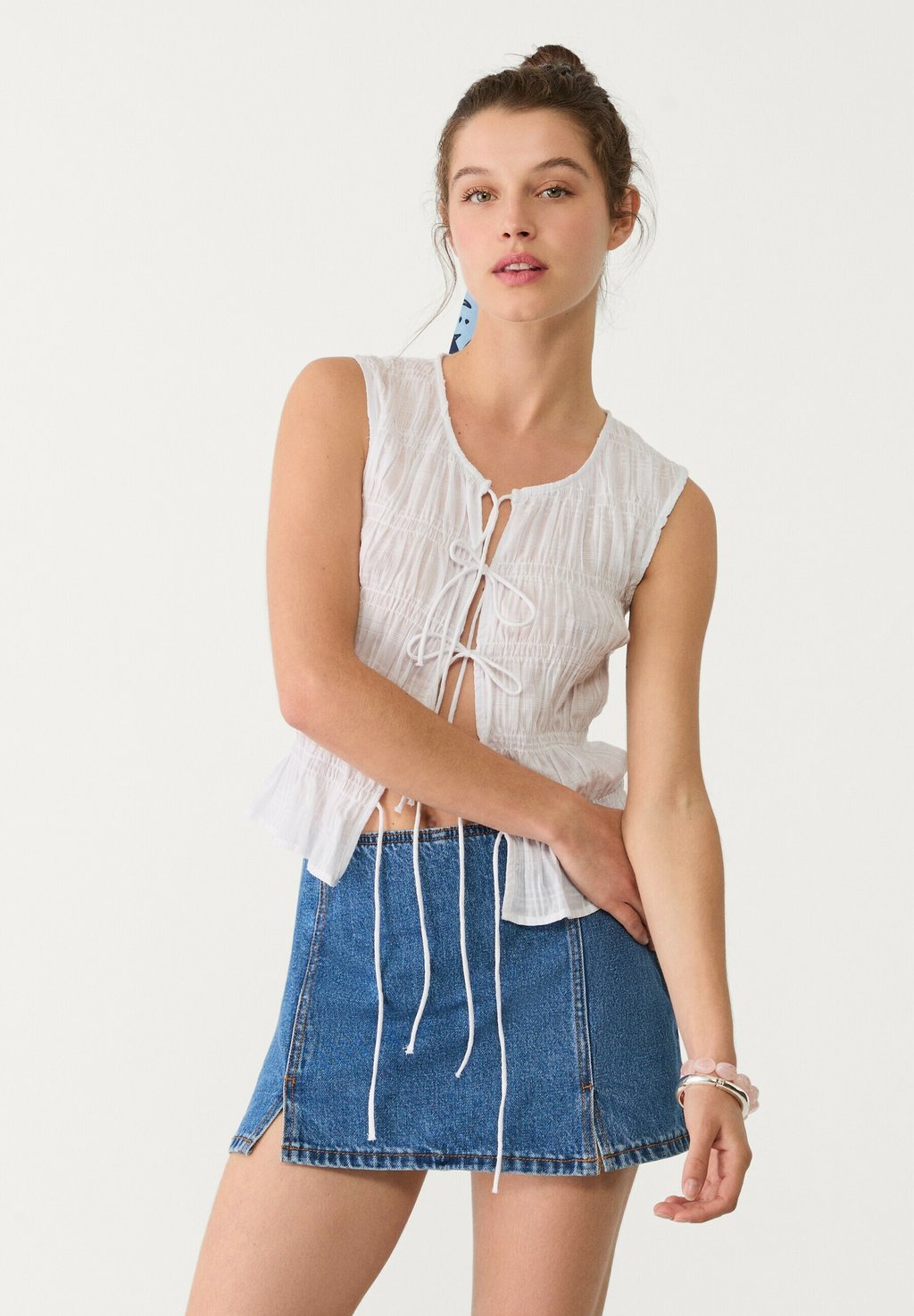 

Мини-юбка Denim skirt Stradivarius, светло-голубой