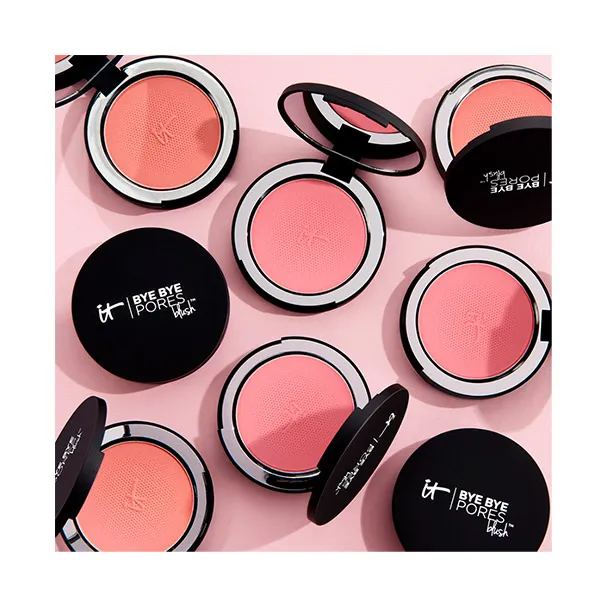 Румяна и минимизирующая пудра Bye Bye Pores Blush It Cosmetics, цвет naturally pretty — фото 3