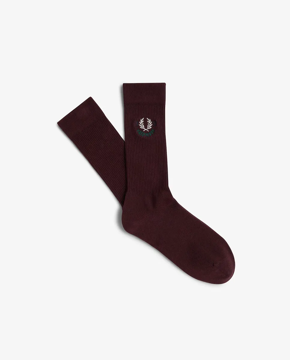 

Простые мужские носки выше колена Fred Perry, гранатовый