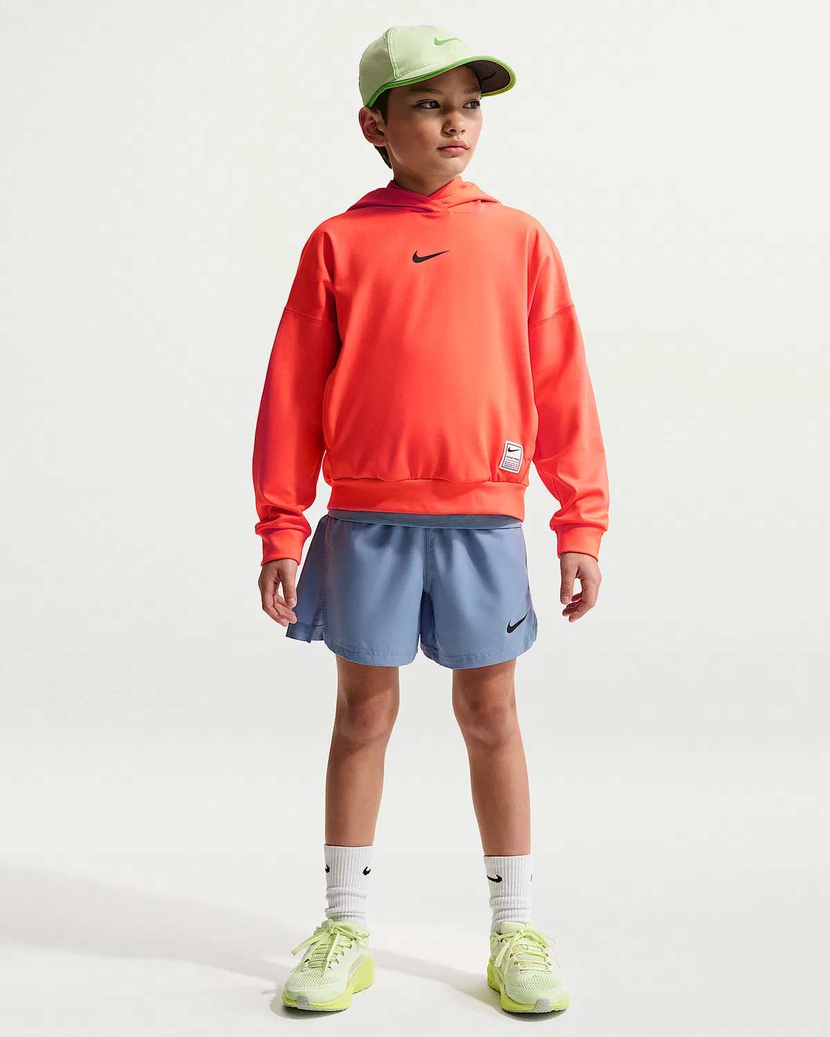 Детская (мальчиковая) флисовая кофта с капюшоном Dri-FIT Nike Pro, Turf Orange/Black — фото 4