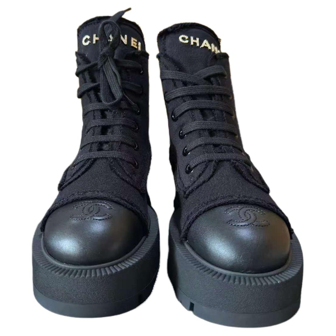 Chanel Короткие ботинки Martin Boot 4,5 см, женские, черный — фото 4