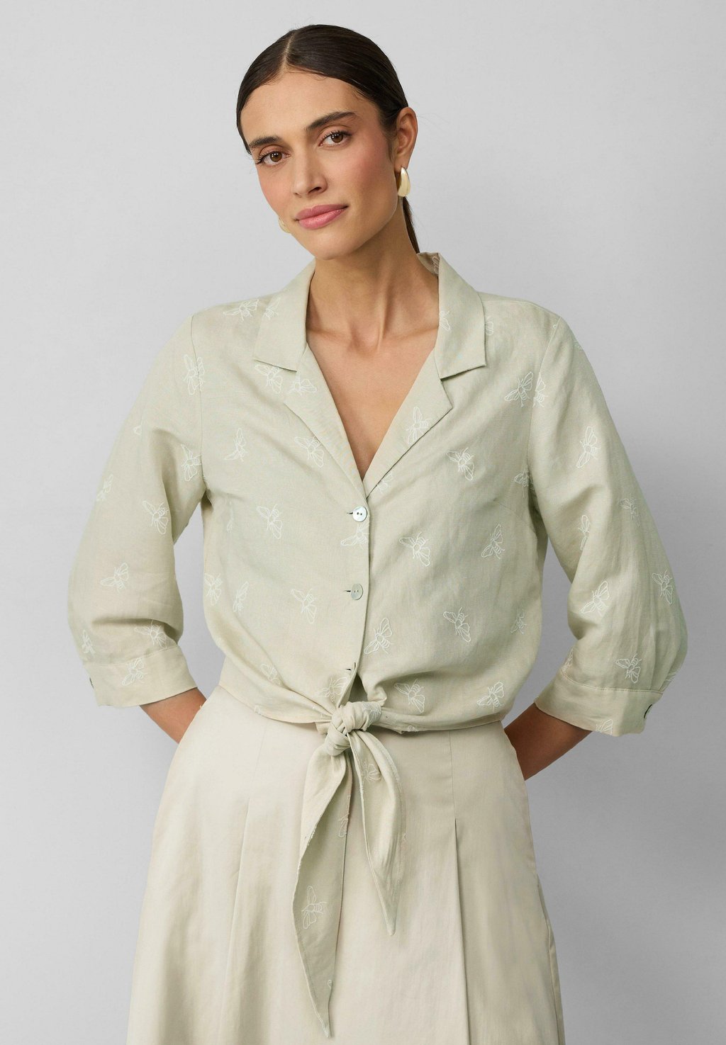 

Блузка на пуговицах CROPPED-AUS s.Oliver BLACK LABEL, песочный
