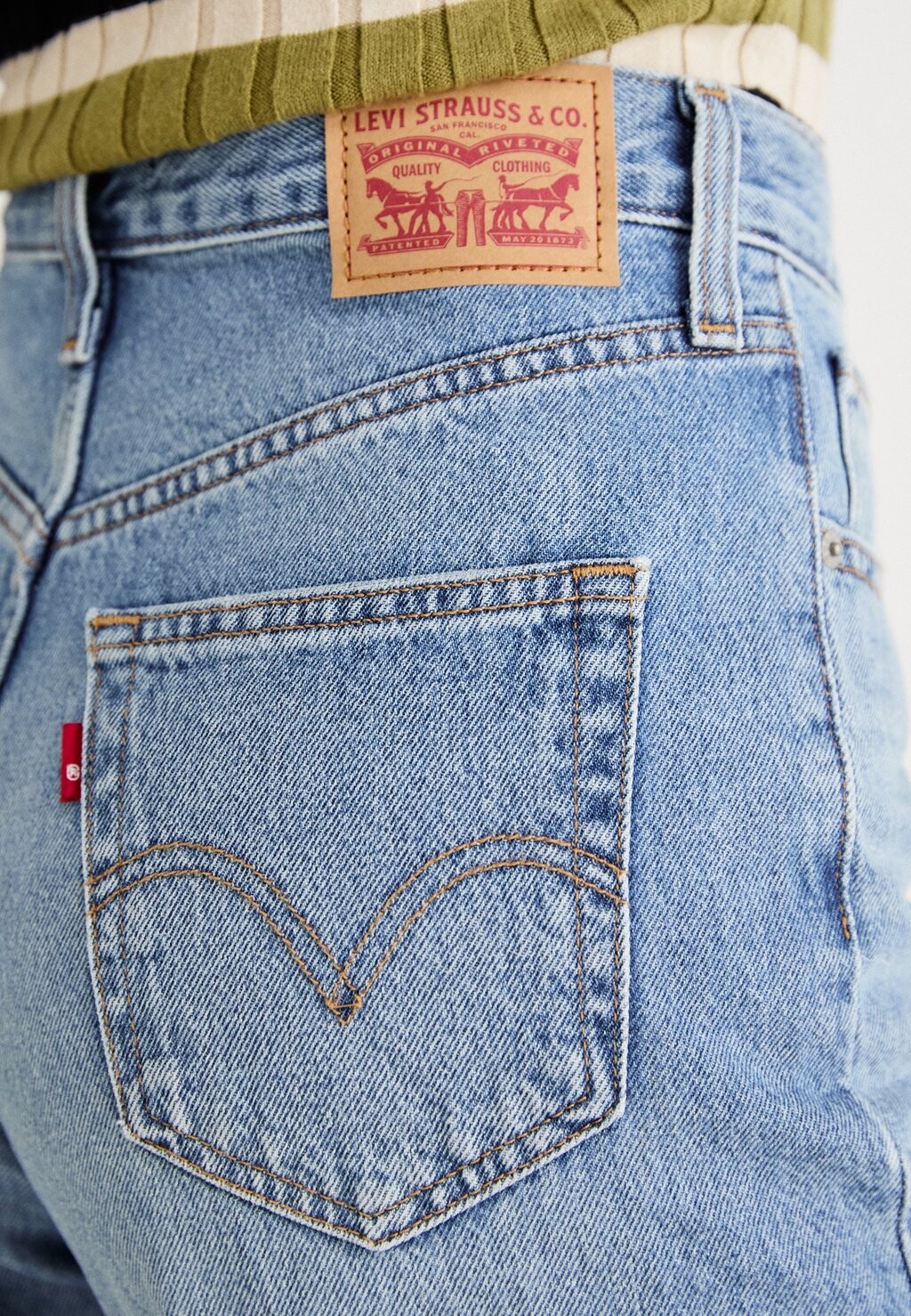 

Джинсы прямого кроя HIGH WAISTED STRAIGHT Levi's, синий деним