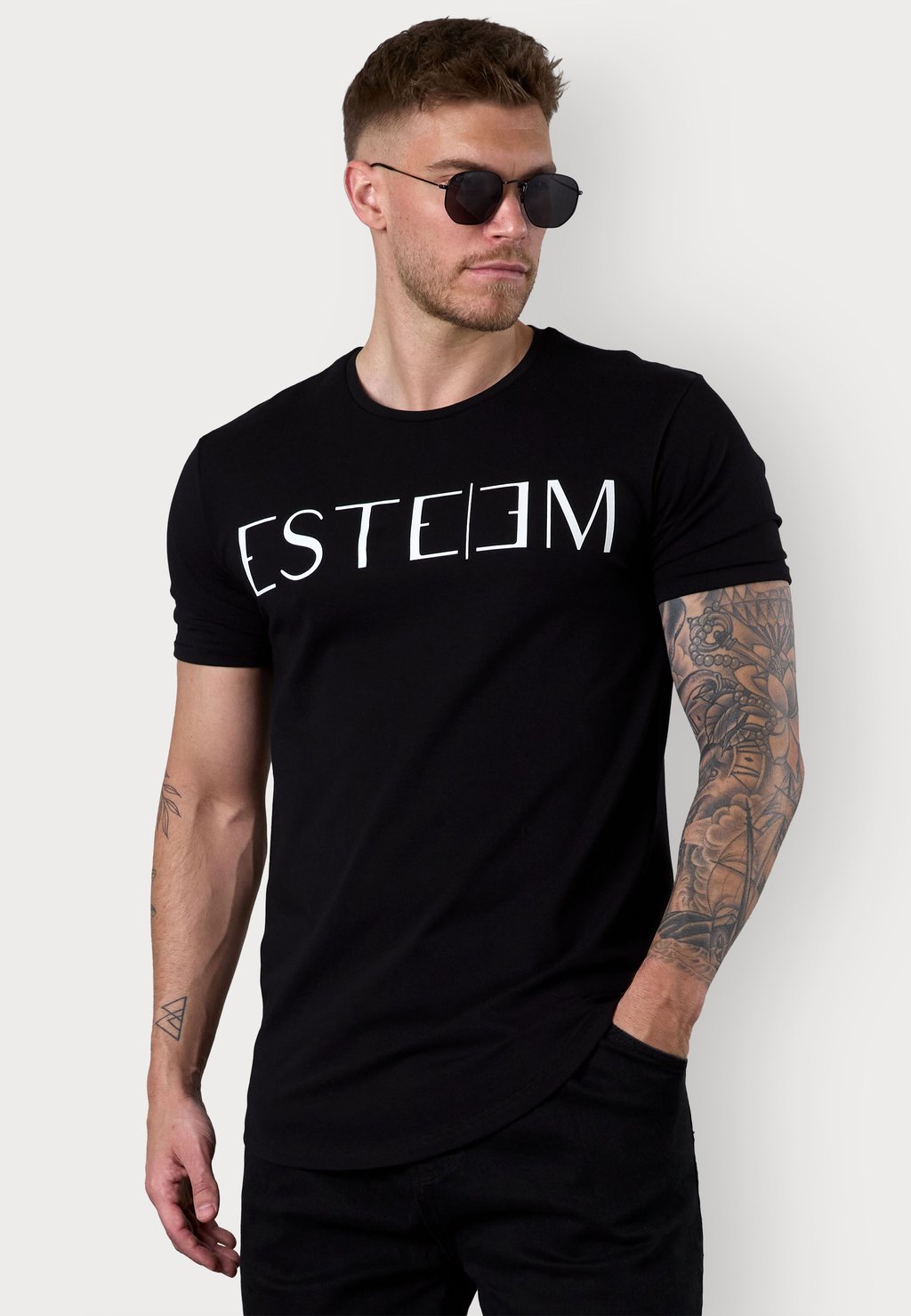 

Футболка с принтом LETTERING ESTEEM, черный
