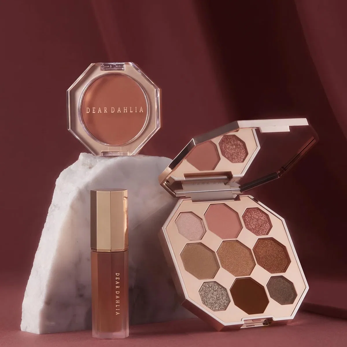 Палетка теней для век Deardahlia Timeless Bloom Collection Palette 9.7 г — фото 4