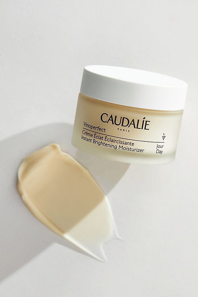 

Мгновенный осветляющий увлажняющий крем Caudalie Vinoperfect, белый