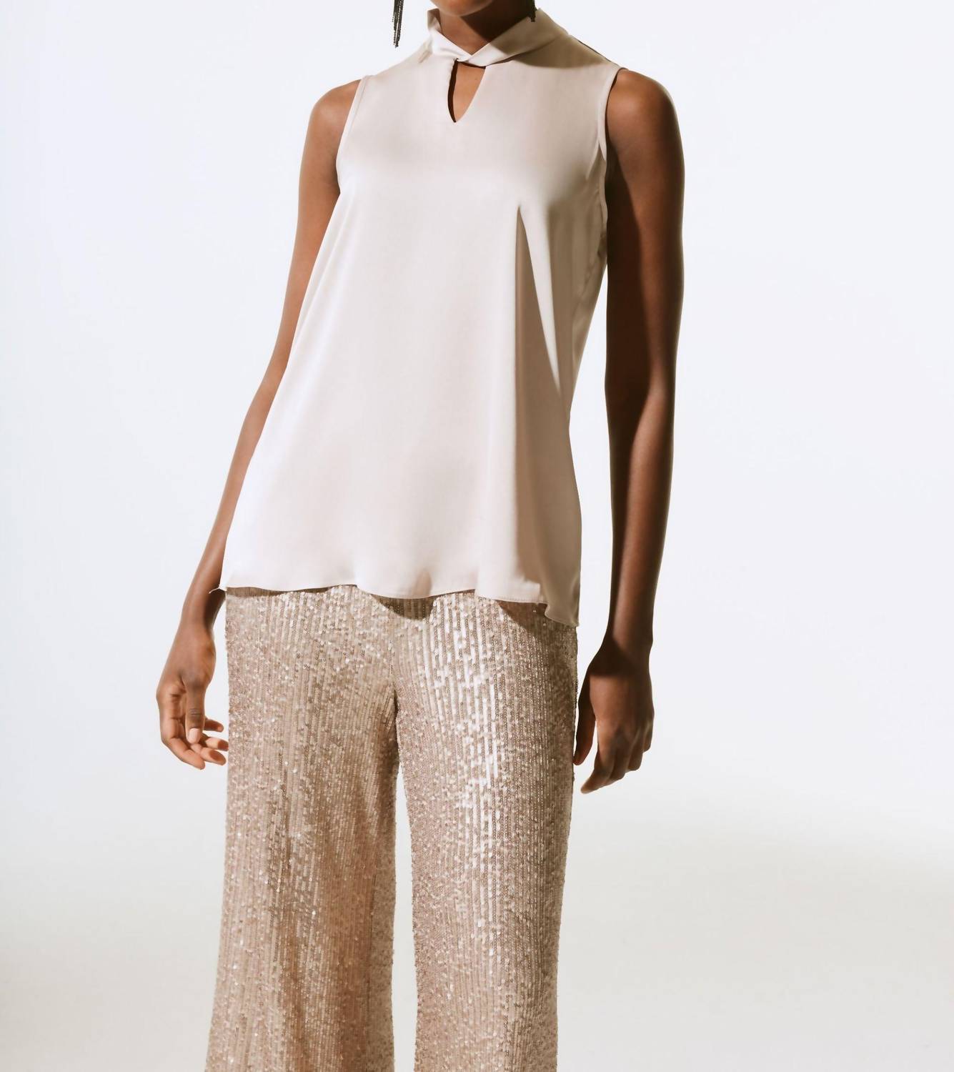 

Сатиновая топ без рукавов с вырезом "ключ" в цвете Dune Joseph Ribkoff, Dune