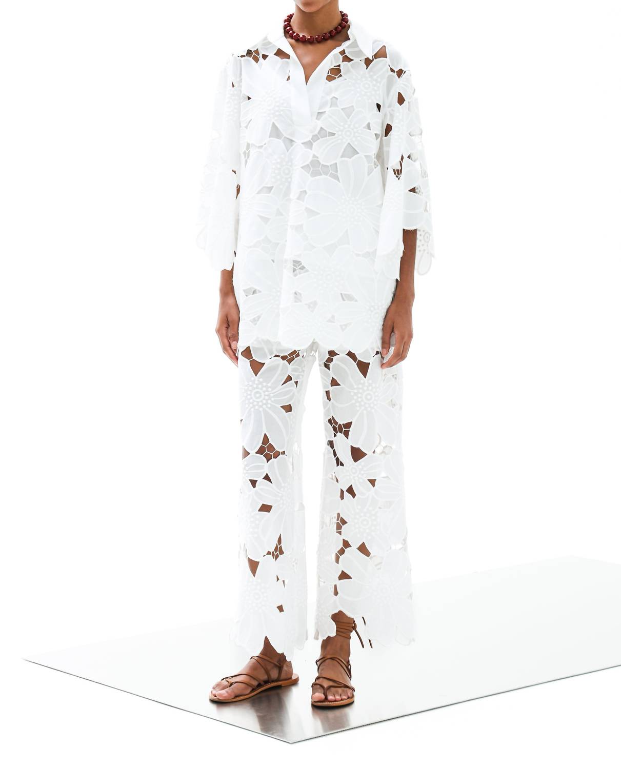 

Офилия Белые брюки Lace The Label