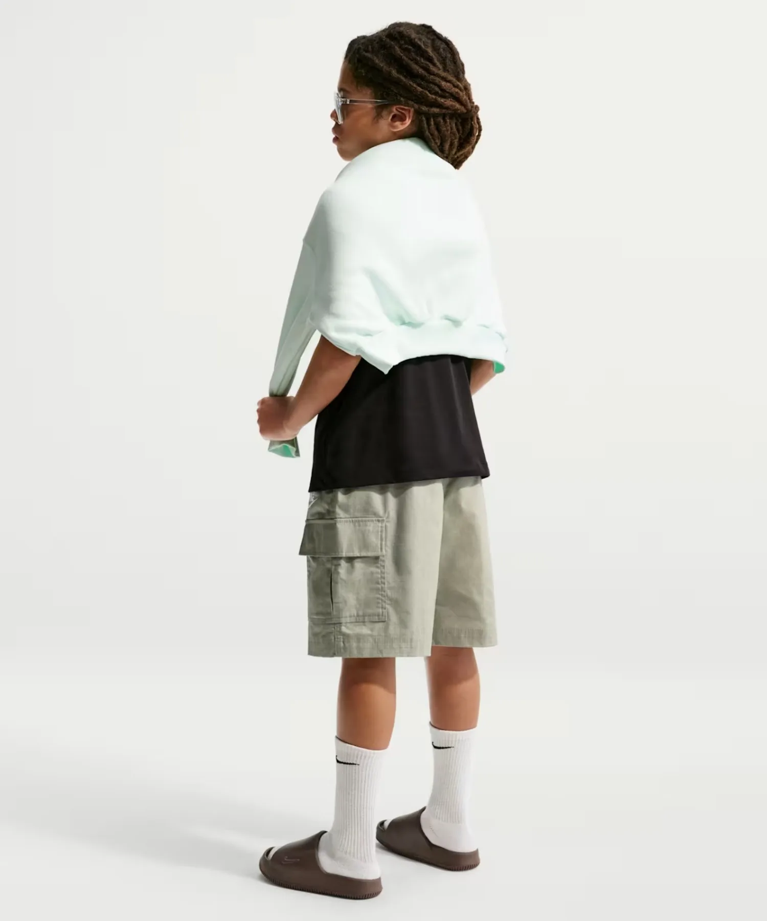 Детские шорты карго из хлопка Nike Sportswear Club Woven IF2840-304 светло-зелёные — фото 4