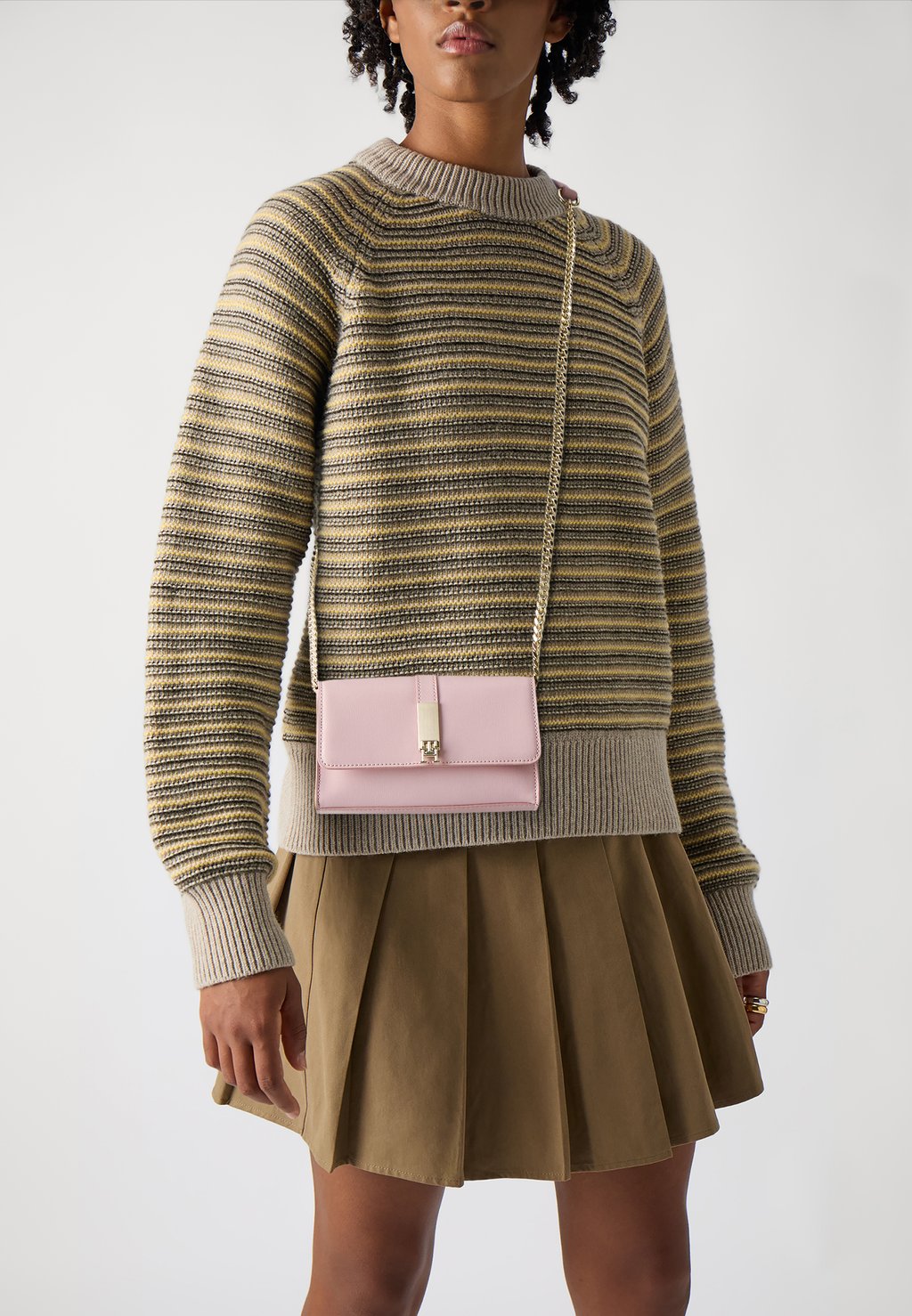 

Сумка через плечо HERITAGE MINI CROSSOVER CHAIN Tommy Hilfiger, светло-розовый