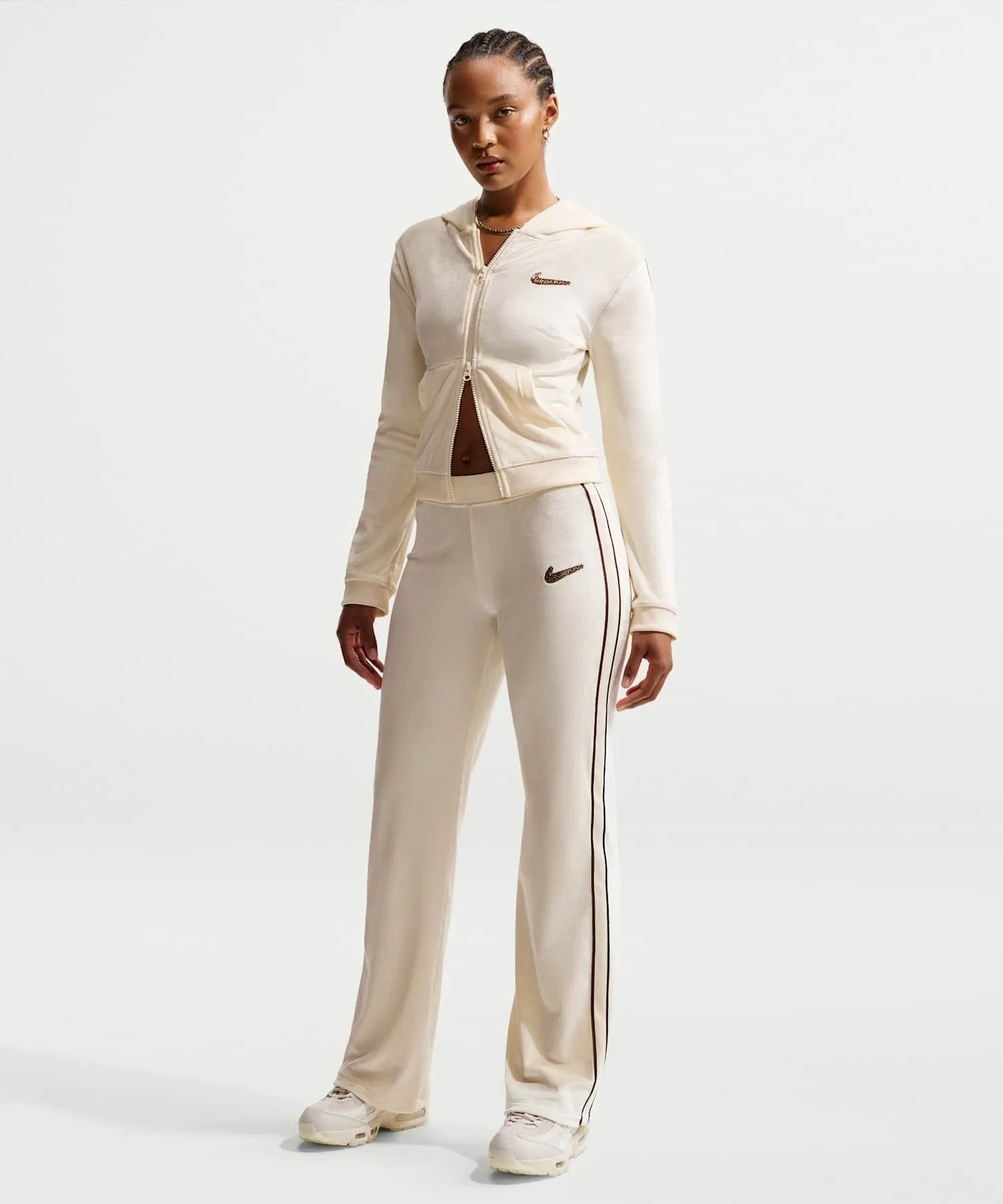 Женские велюровые брюки NIKE Sportswear Coconut Milk — фото 2
