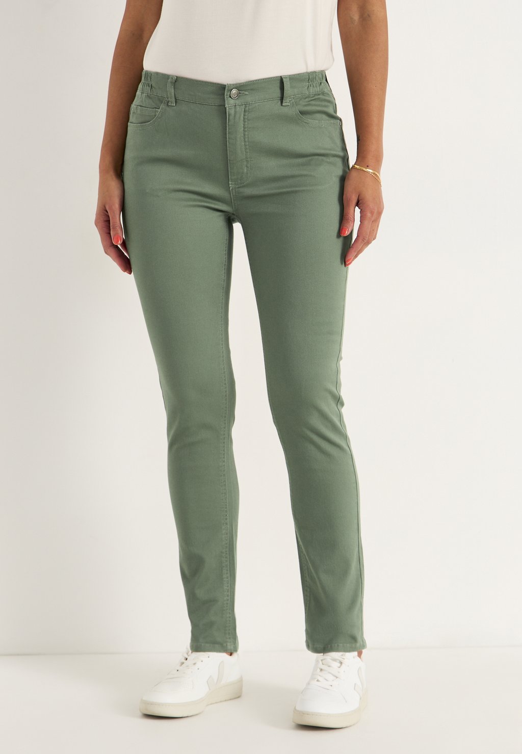 

Джинсы облегающего кроя WITH ELASTICIZED WAIST Cellbes of Sweden, хаки