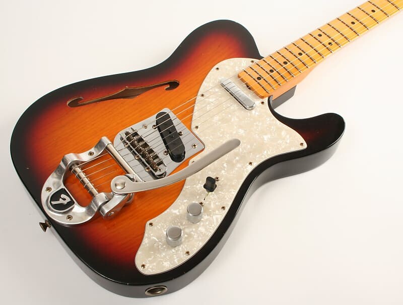 

Электрогитара Fender Custom Shop 1968 Telecaster Thinline Journeyman Relic 3-Color Sunburst CZ573330