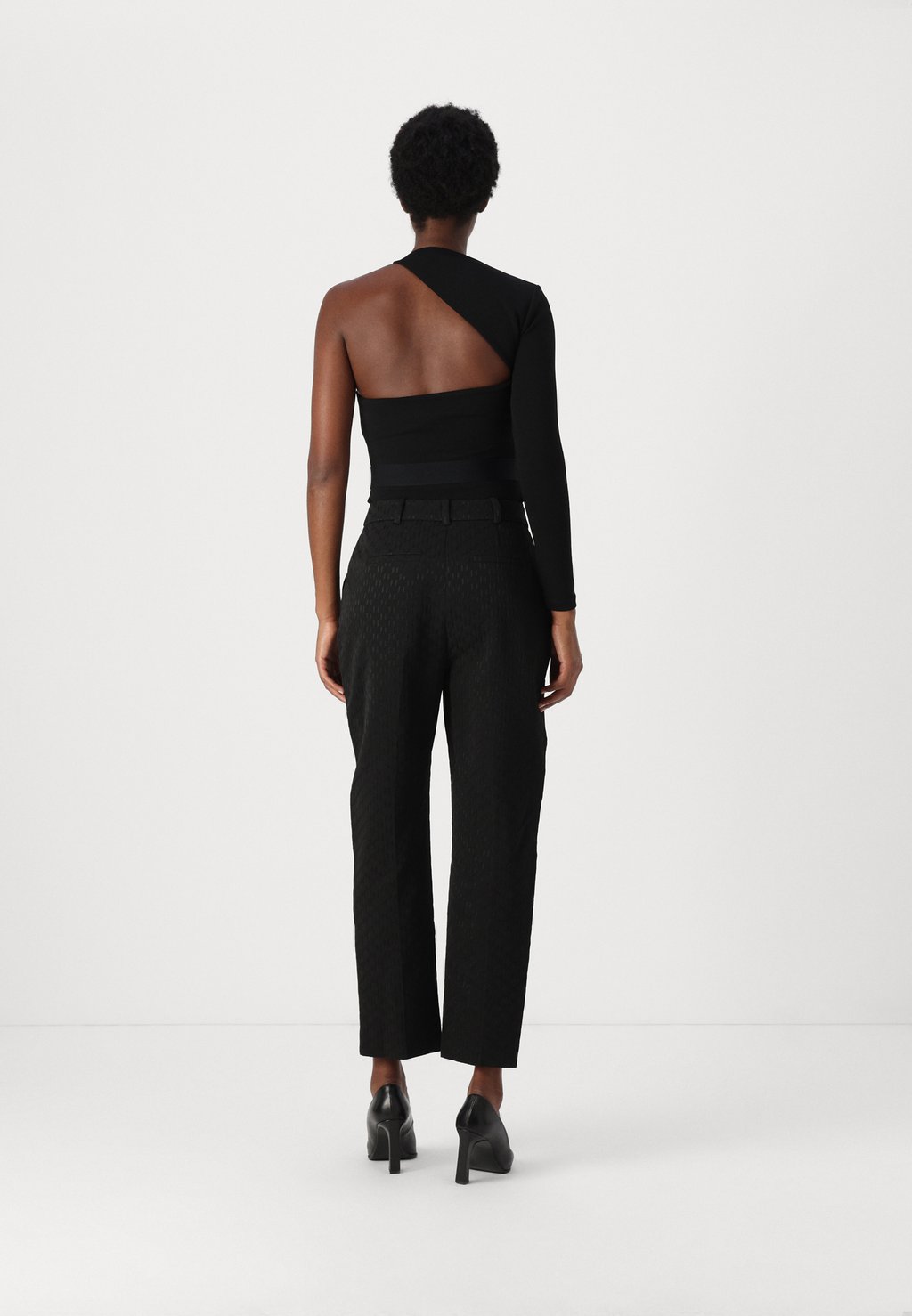 

Брюки MONOGRAM SUIT PANTS KARL LAGERFELD, черный