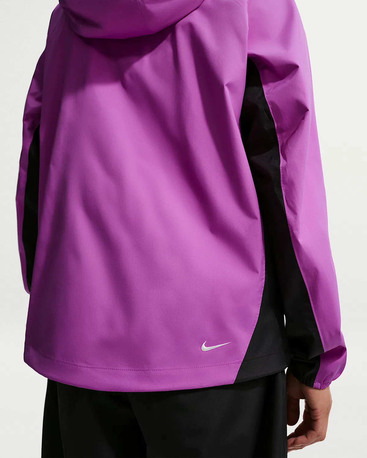 Женская куртка Storm-FIT ADV Nike ACG "Phantazma", Vivid Purple/Vivid Purple/Black/Summit White — фото 2