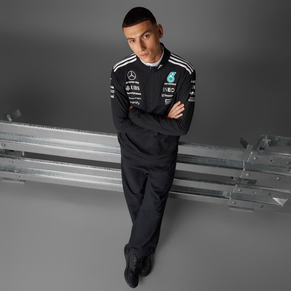 

Толстовка Adidas MERCEDES - AMG PETRONAS FORMULA ONE TEAM 1/4 ZIP, черный/белый