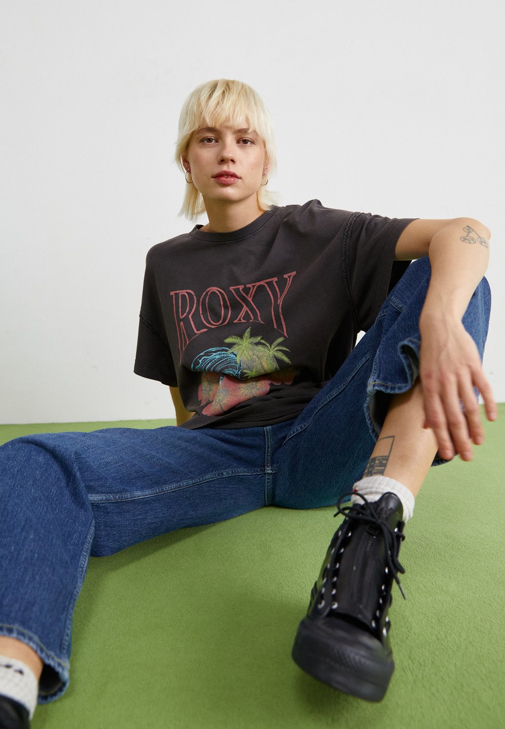 

Футболка с принтом SWEET JANE TEE Roxy, черный