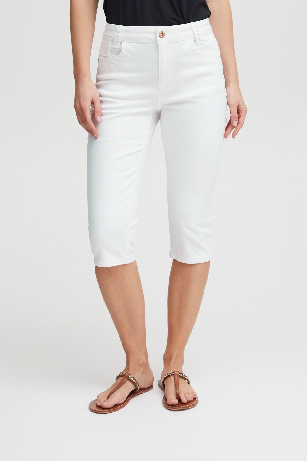 

Шорты PULZ Jeans Caprihose PZTENNA HW Capri 50207524, белый