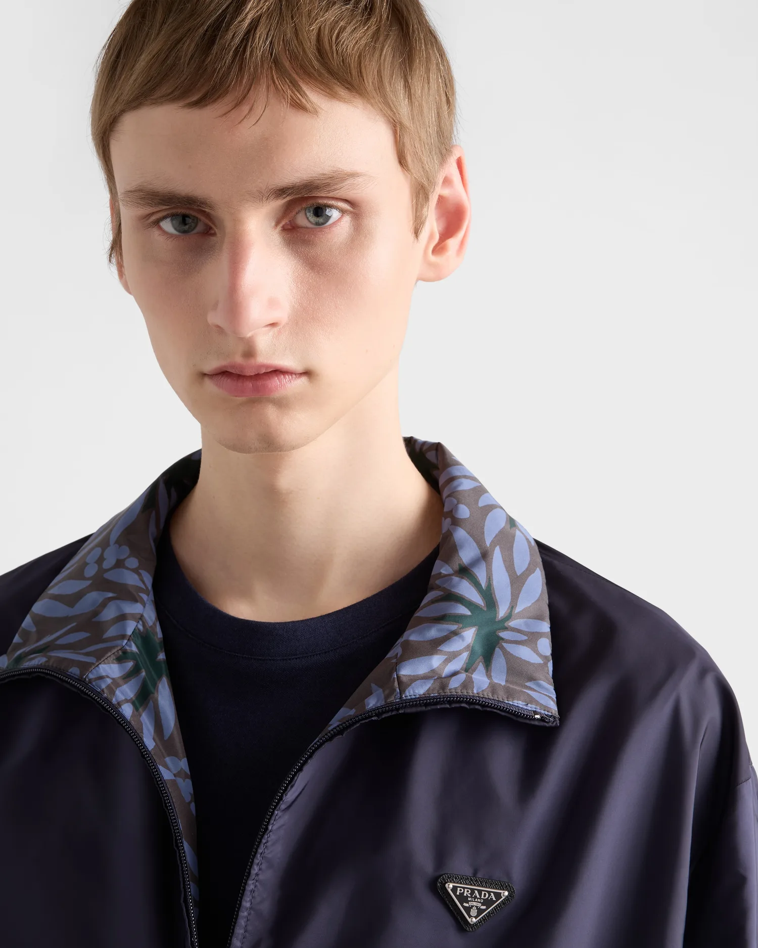Двусторонняя куртка из переработанного нейлона Prada, черный — фото 3