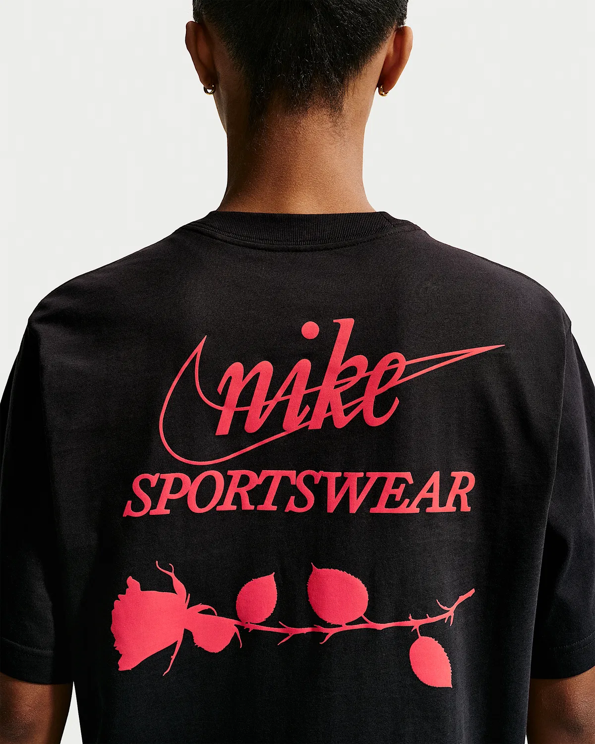 Женская свободная футболка Nike Sportswear, Black — фото 2
