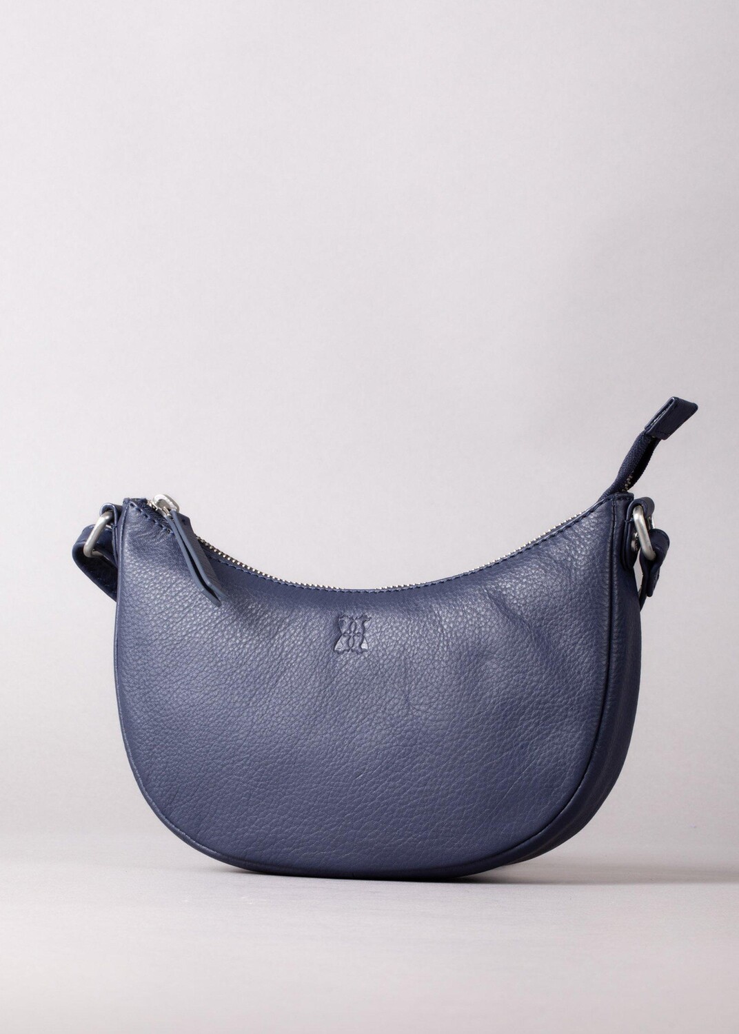 

Кожаная сумка через плечо Coniston с полумесяцем Lakeland Leather, синий