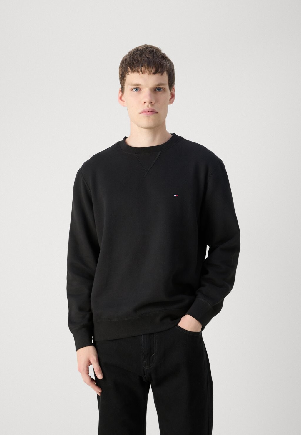 Толстовка ESSENTIAL CREWNECK Tommy Hilfiger, черный — фото 3