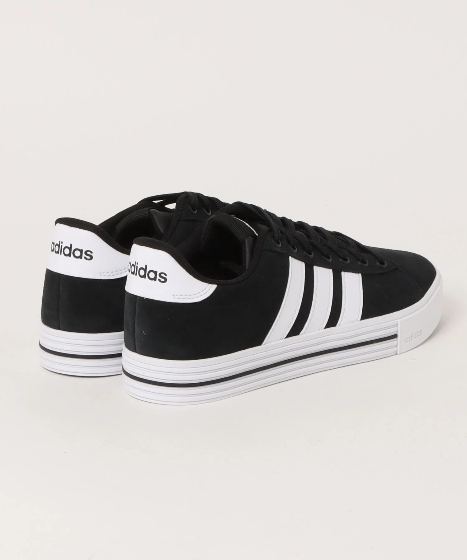 Мужские кроссовки из натуральной замши DAILY 4.0 adidas чёрно-белые — фото 4
