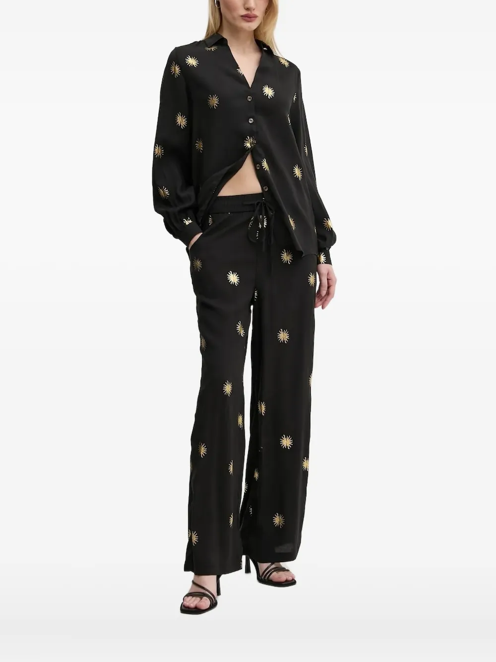 

Рубашка с вышивкой Never Fully Dressed, черный