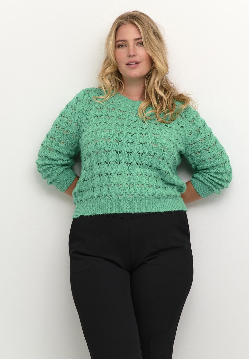 

Вязаный свитер HELENA Kaffe Curve, цвет gumdrop green