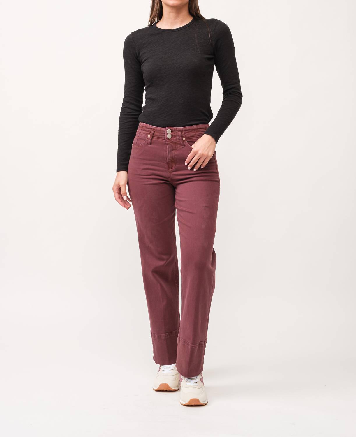 

Джинсы Holly Straight Leg в бордовом цвете DEAR JOHN DENIM