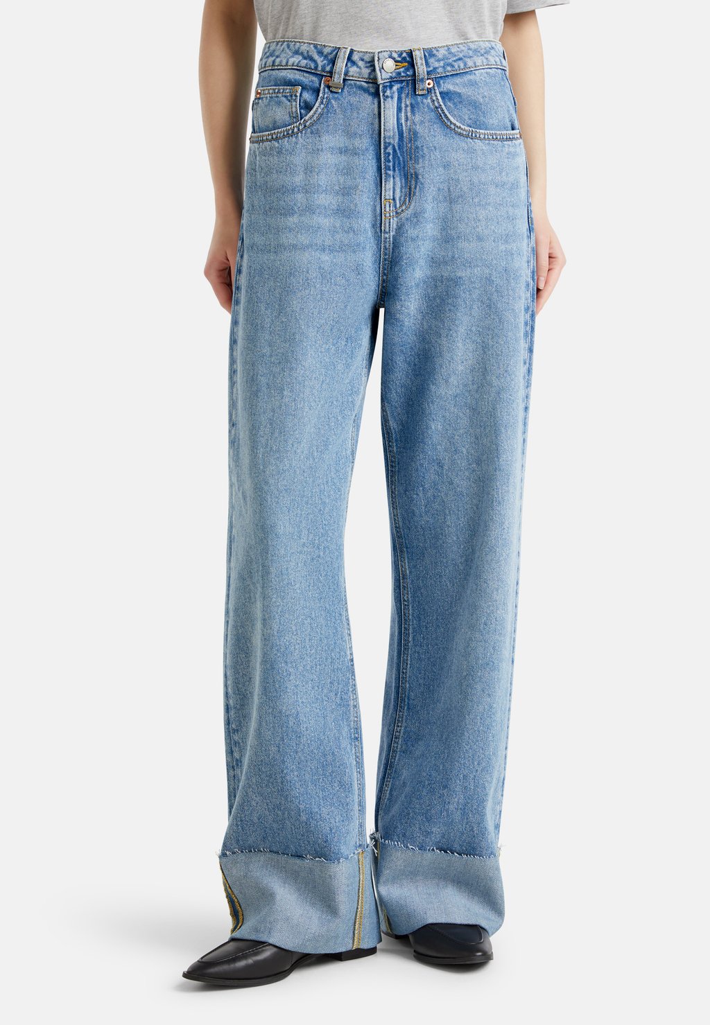 

Джинсы свободного кроя WIDE FIT WITH CUFF United Colors of Benetton, синий