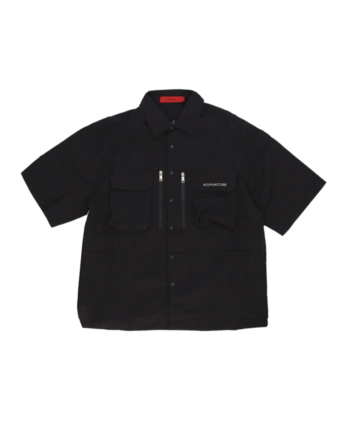 

Черная рубашка с короткими рукавами и карманами. Acupuncture, черный