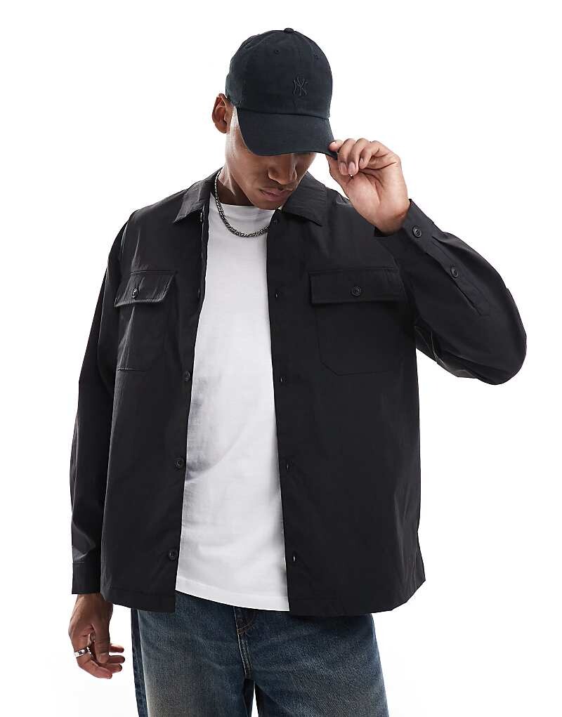 

Черная объемная куртка-рубашка из нейлона Jack & Jones