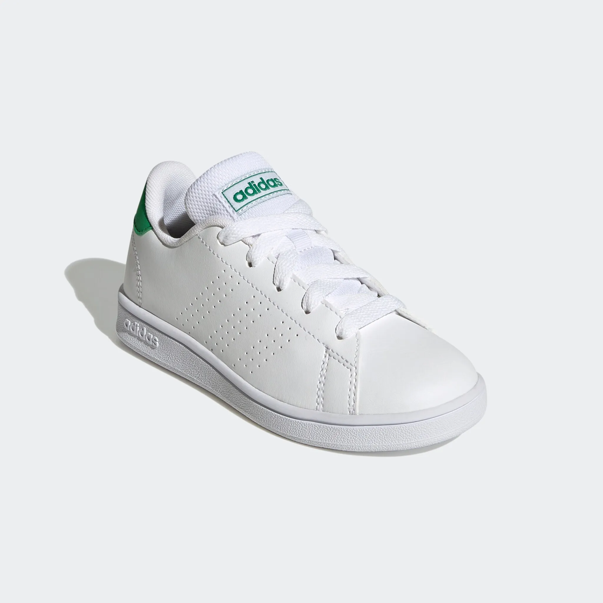 

Кроссовки Adidas Sportswear "ADVANTAGE LIFESTYLE COURT LACE", дизайн по стопам Adidas Stan Smith, белый
