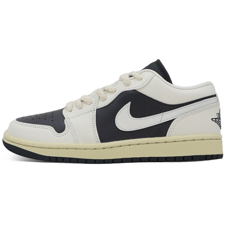 

Кроссовки Air Jordan 1 Vintage Basketball Shoes Women's Low-top Black/White, черный/белый