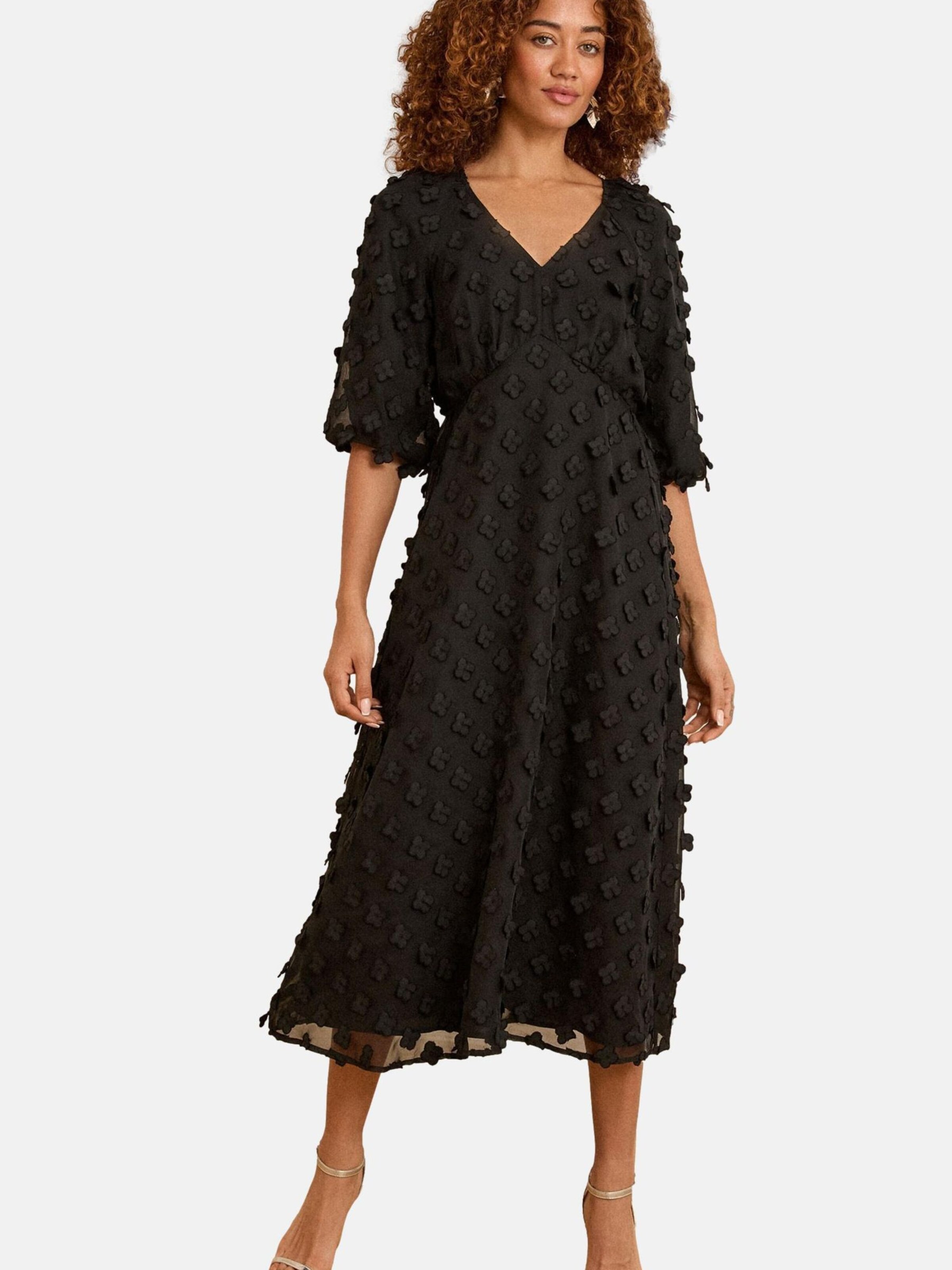 

Love & roses Платье в черном цвете