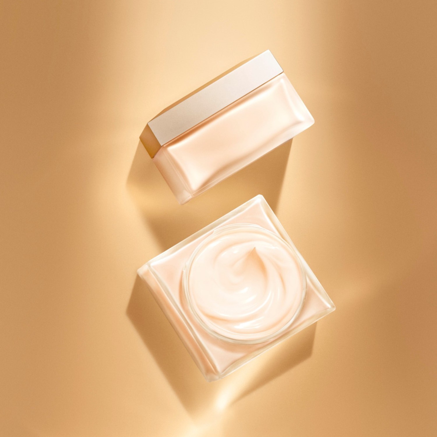 Крем для тела gabrielle chanel gabrielle chanel crème pour le corps Chanel, вес 150 гр. — фото 3