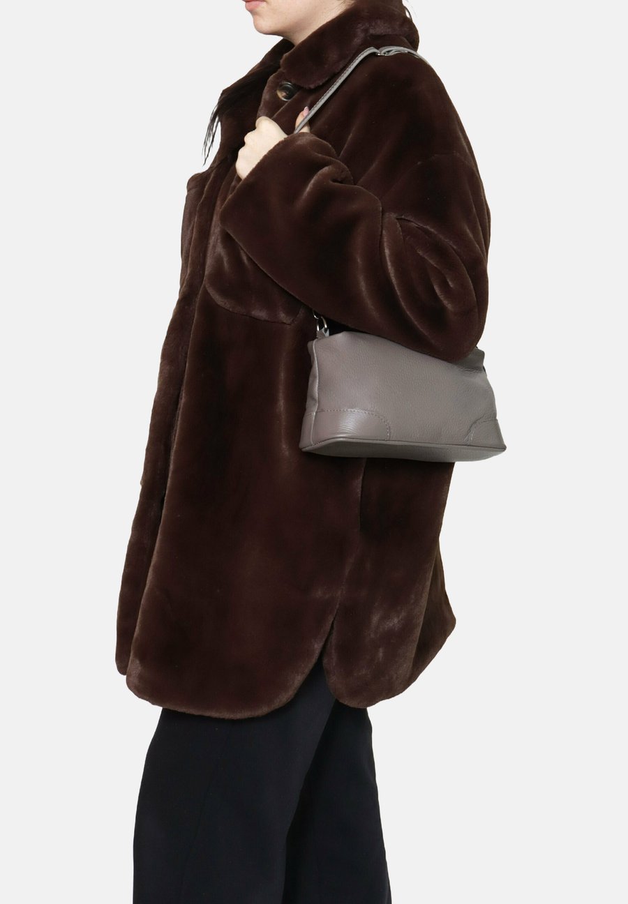 

Сумка кросс-боди Chiara Ferretti Cross body bag, Smog/Taupe