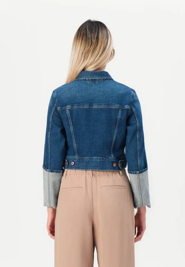 Джинсовая куртка с заостренными манжетами Gap, Medium Wash — фото 3