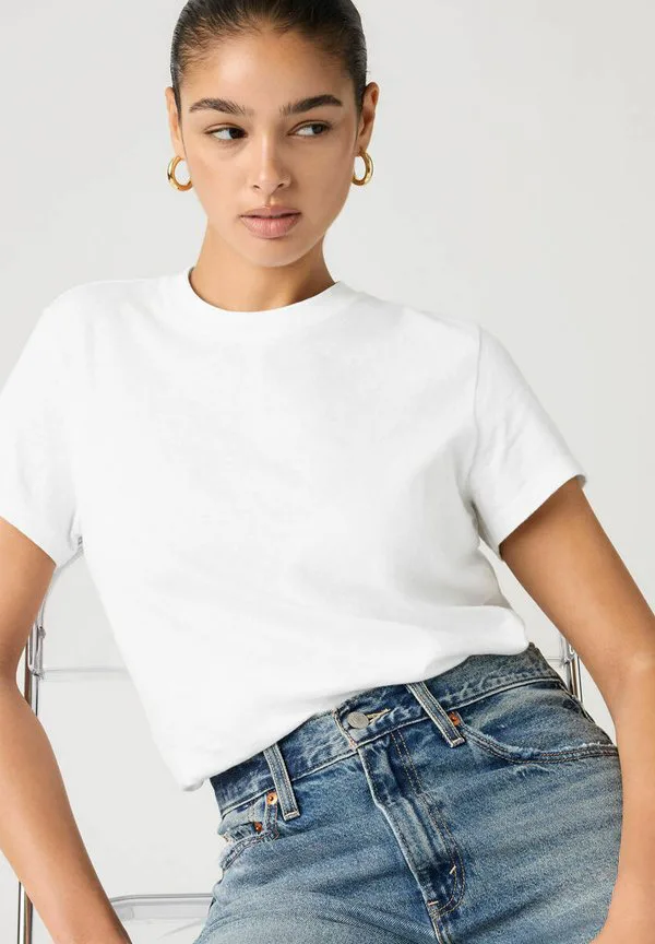 Любимая футболка из фактурной ткани, яркая базовая футболка Levi'S, Bright White — фото 4