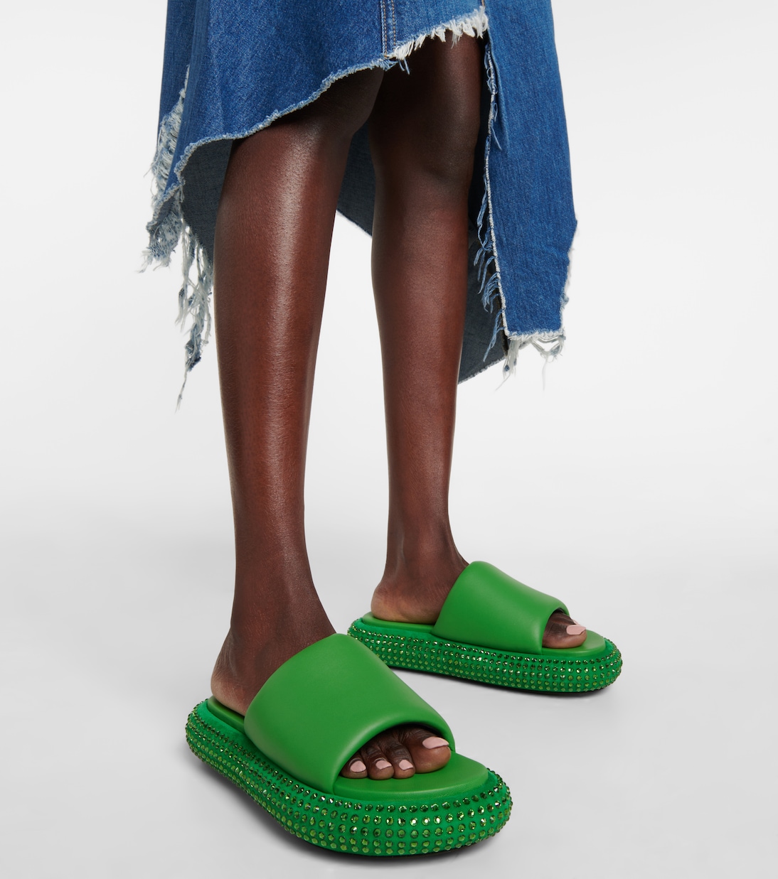 Декорированные кожаные шлепанцы JW Anderson, зеленый — фото 4