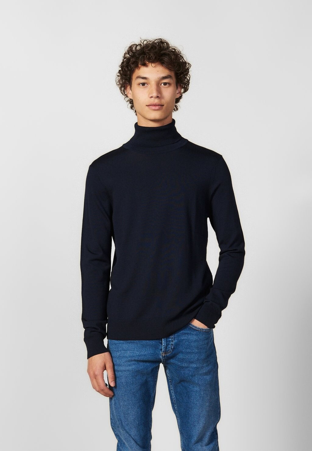 

Вязаный свитер TURTLENECK sandro, цвет navy blue