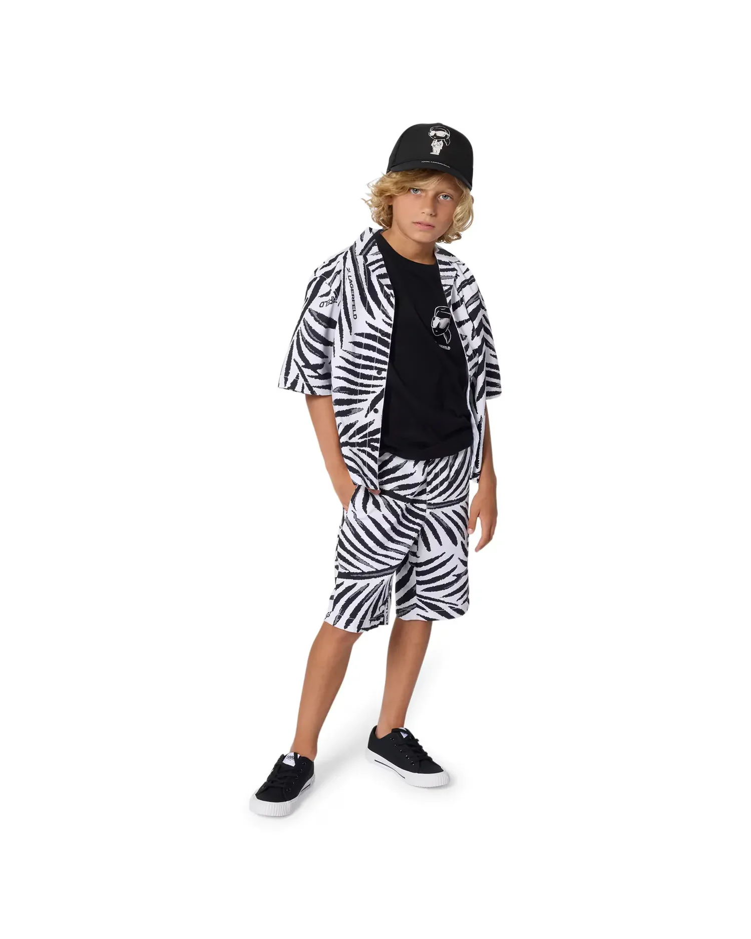 Футболка для мальчика с короткими рукавами и рисунком спереди из хлопка Karl Lagerfeld Kids, черный — фото 3