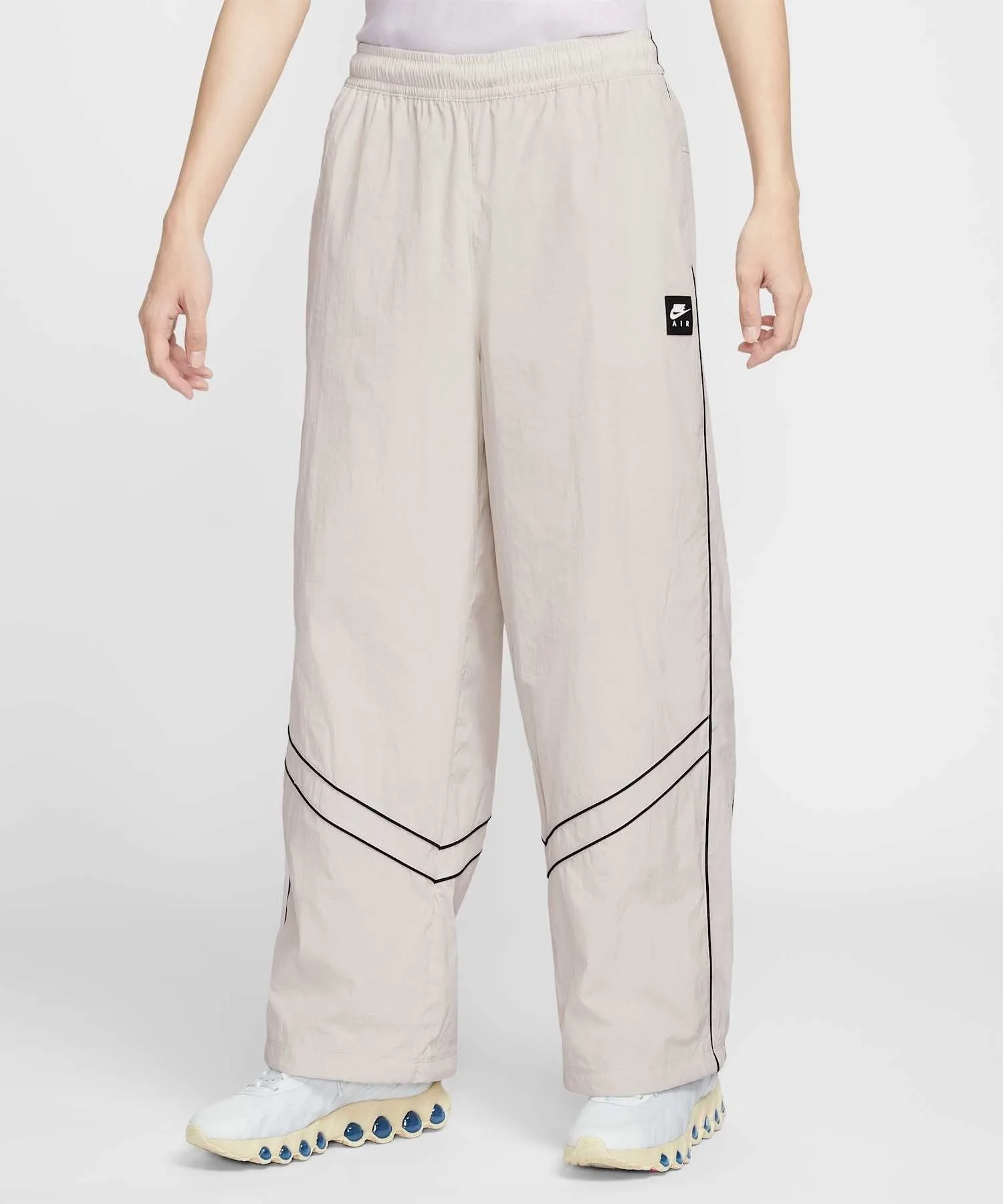 Мужские спортивные брюки Nike Air Track Pants IF1307-072 светлые
